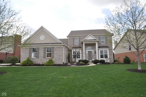 Photo of 4620 Pebblepointe Pass, Zionsville, IN 46077 (MLS # 22095511)