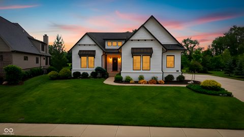 Photo of 429 Chatham Hills Boulevard, Westfield, IN 46074 (MLS # 22104446)