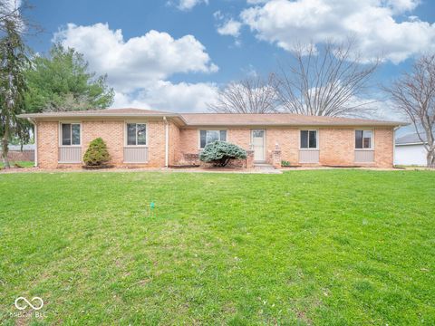 Photo of 6414 Marble Lane, Indianapolis, IN 46237 (MLS # 22092931)