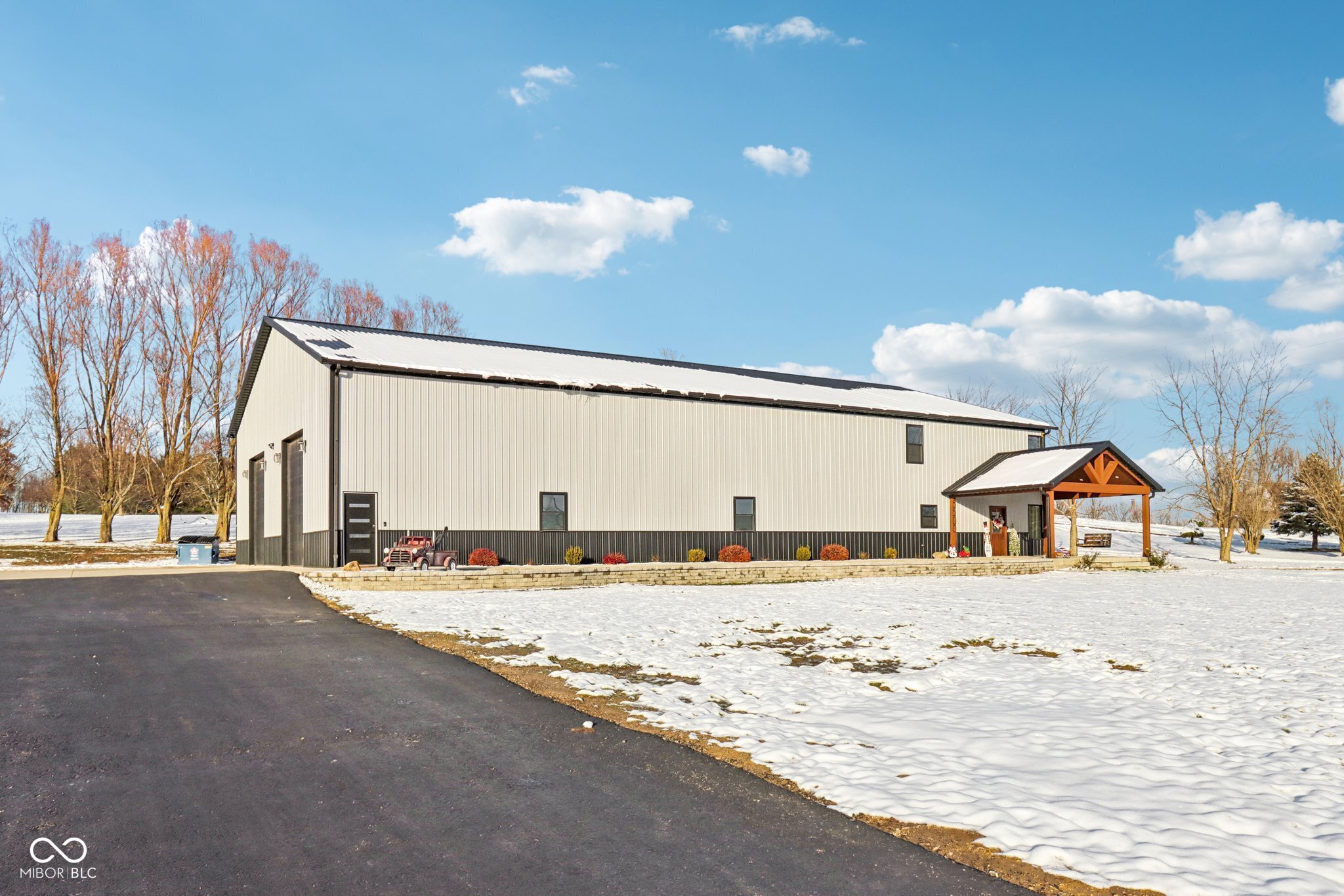 5500 E Rocklane Road