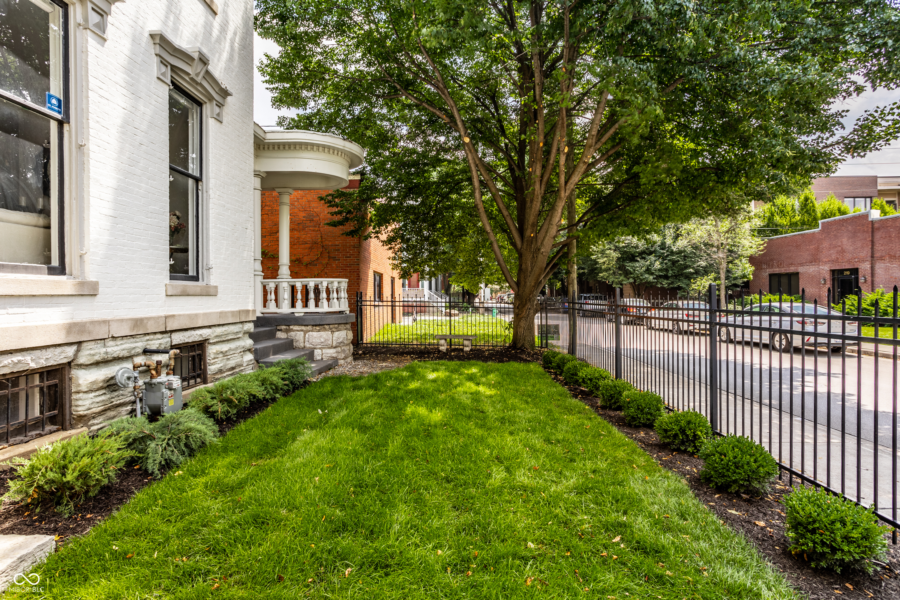 214 E St Joseph Street
