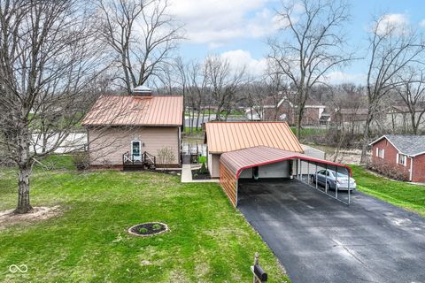 Photo of 3810 S Walnut Bend, Marion, IN 46953 (MLS # 22091140)