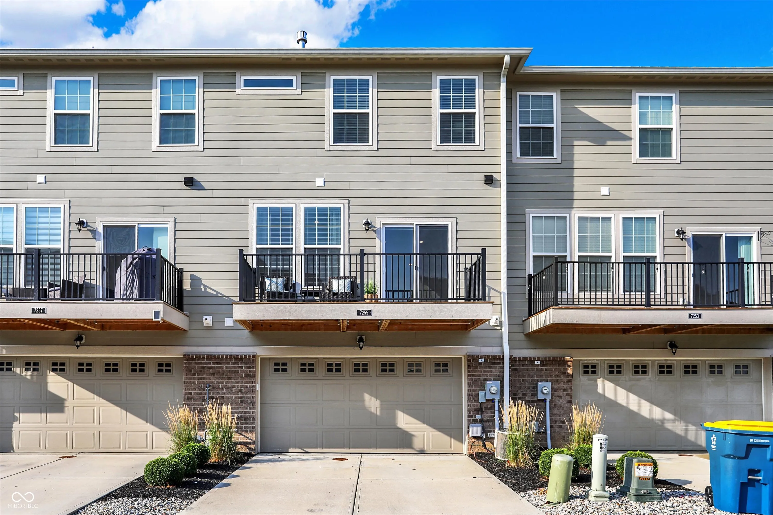 Carmel, Indiana 46033, United States, 3 Bedrooms Bedrooms, ,3 BathroomsBathrooms,Residential,Pending,13450