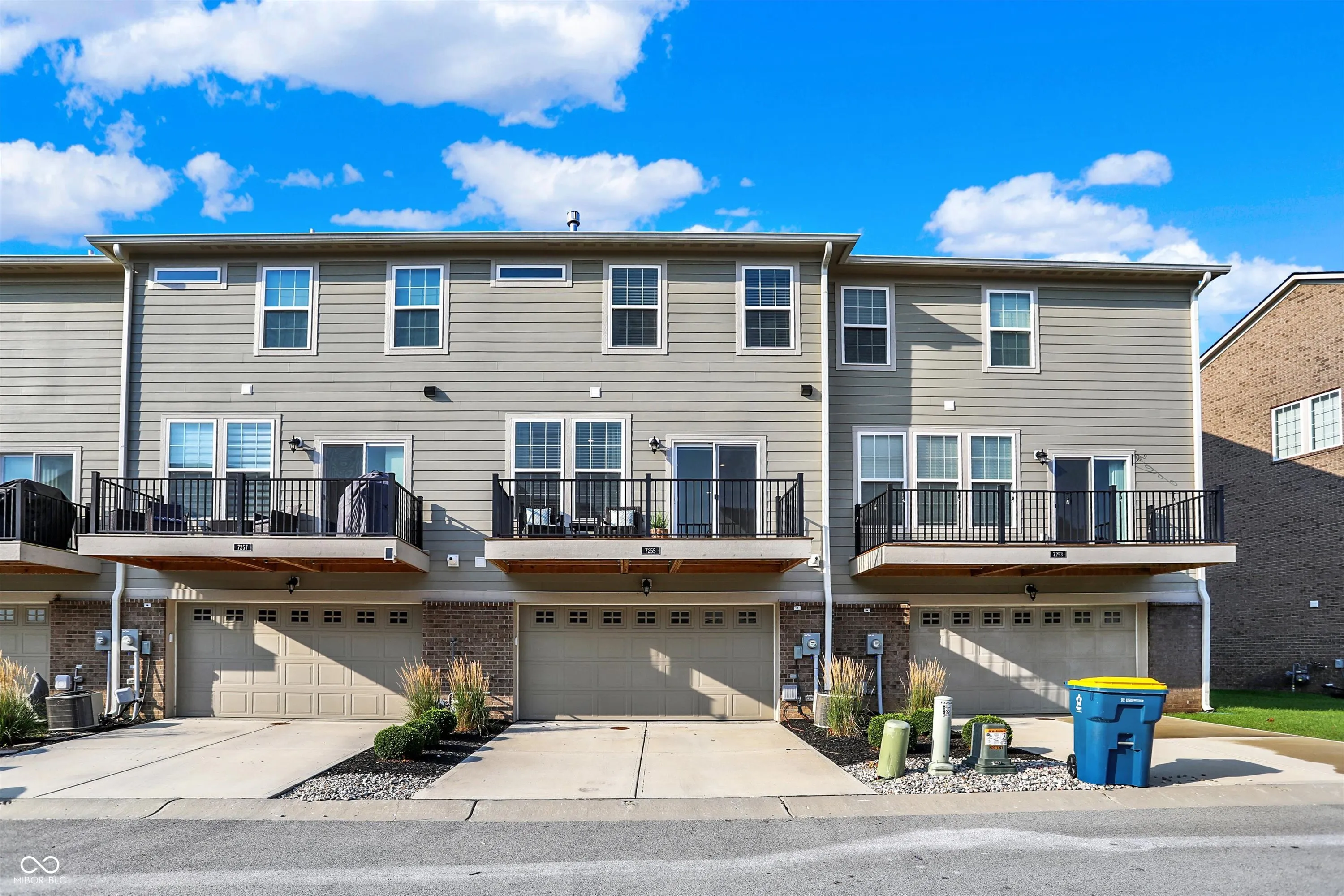 Carmel, Indiana 46033, United States, 3 Bedrooms Bedrooms, ,3 BathroomsBathrooms,Residential,Pending,13450