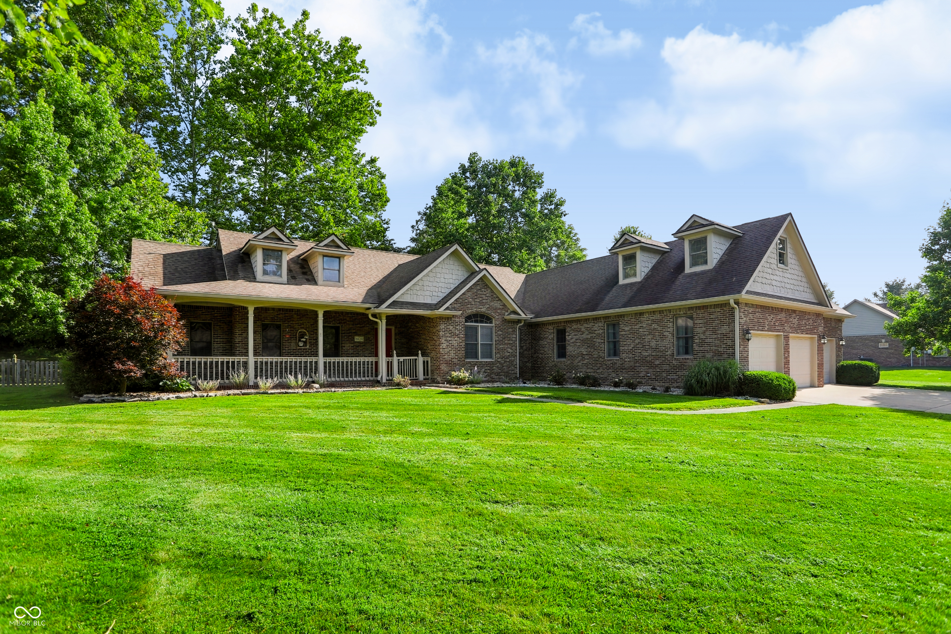 6620 E Rolling Valley Court