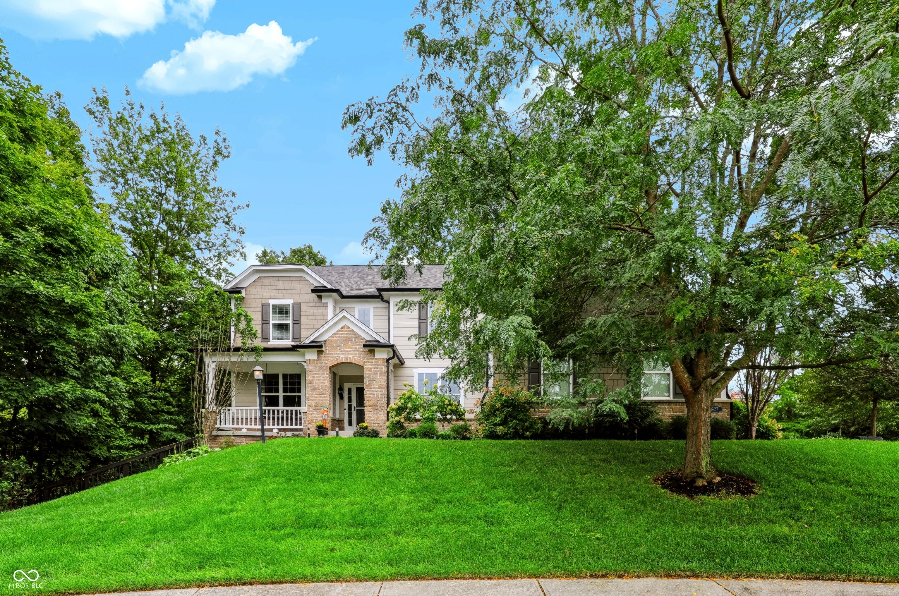 927 Racetime Road