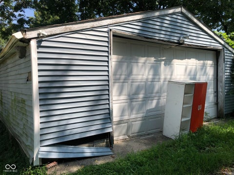 Photo of 840 S Pershing Avenue, Indianapolis, IN 46221 (MLS # 22123139)