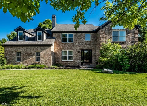Photo of 11126 Echo Grove Lane, Indianapolis, IN 46236 (MLS # 22087759)