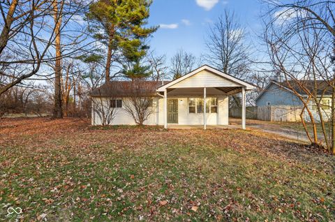 Photo of 2131 Haynes Avenue, Indianapolis, IN 46240 (MLS # 22088316)