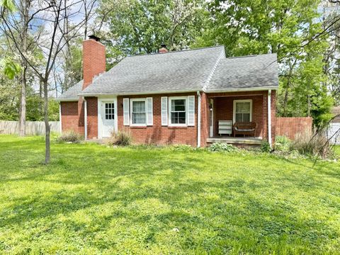 Photo of 9994 E Taylor Avenue, Zionsville, IN 46077 (MLS # 22099208)