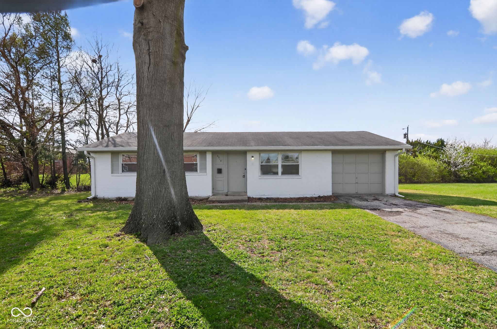 2318 N John Glenn Court