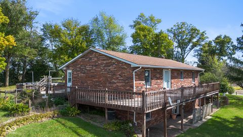Photo of 9166 W CO RD 50 N, Greensburg, IN 47240 (MLS # 22068013)