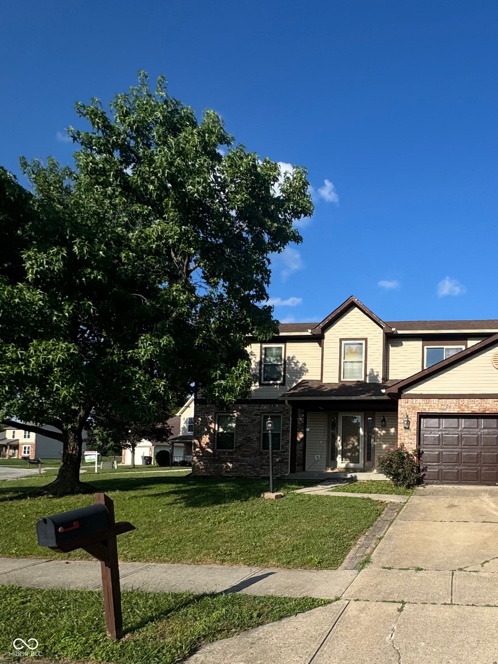 1129 Fontana Court