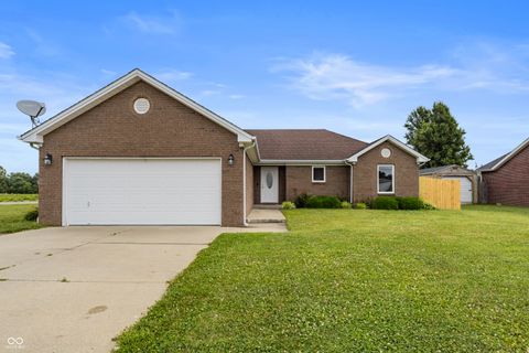 Photo of 4623 Ashwood Drive, Seymour, IN 47274 (MLS # 22108184)