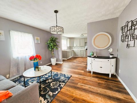 Photo of 2002 E Highland Avenue, Muncie, IN 47303 (MLS # 22095784)