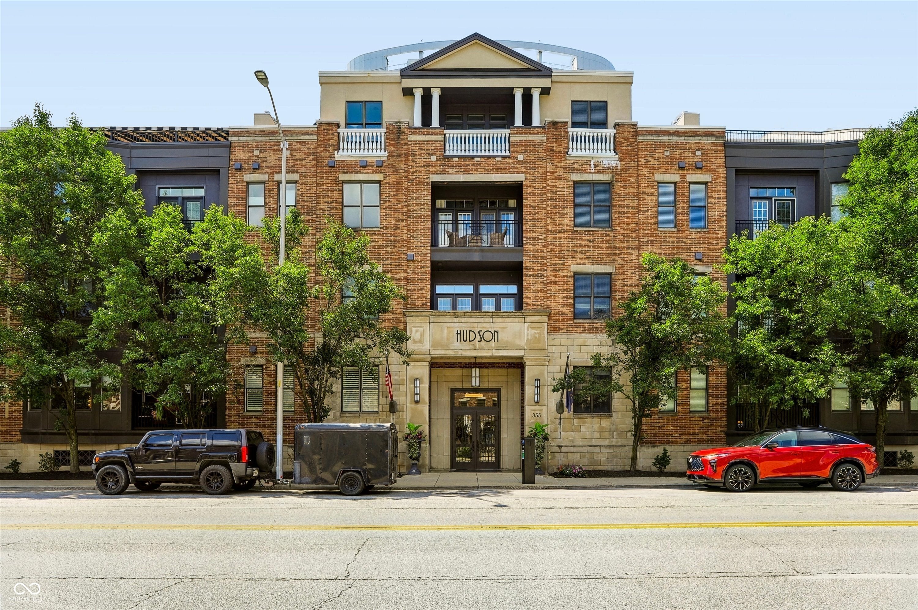 355 E Ohio Street 213