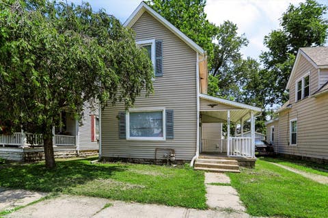 Photo of 724 N Perkins Street, Rushville, IN 46173 (MLS # 22115241)