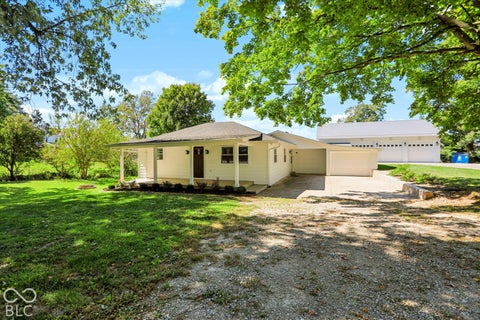 Photo of 3384 Mullinix RD, Greenwood, IN 46143 (MLS # 22128566)