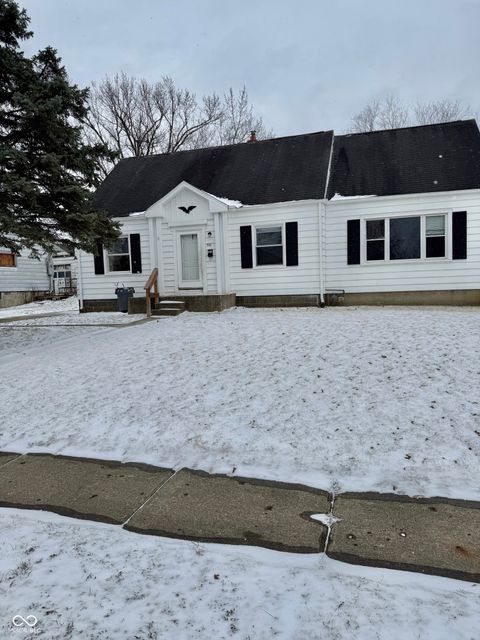 Photo of 521 W 37th Street, Anderson, IN 46013 (MLS # 22085739)