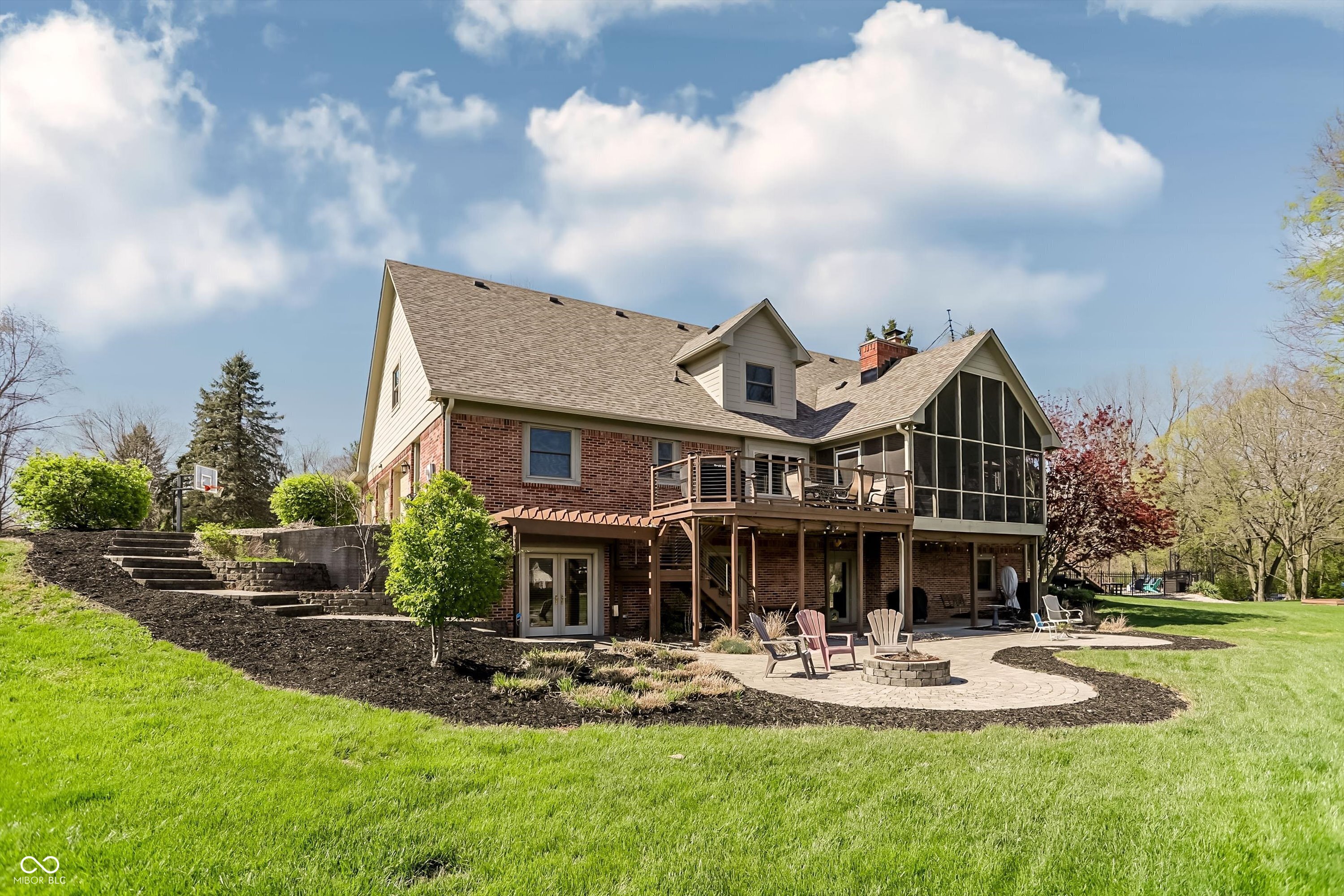 1017 Silver Lake Circle