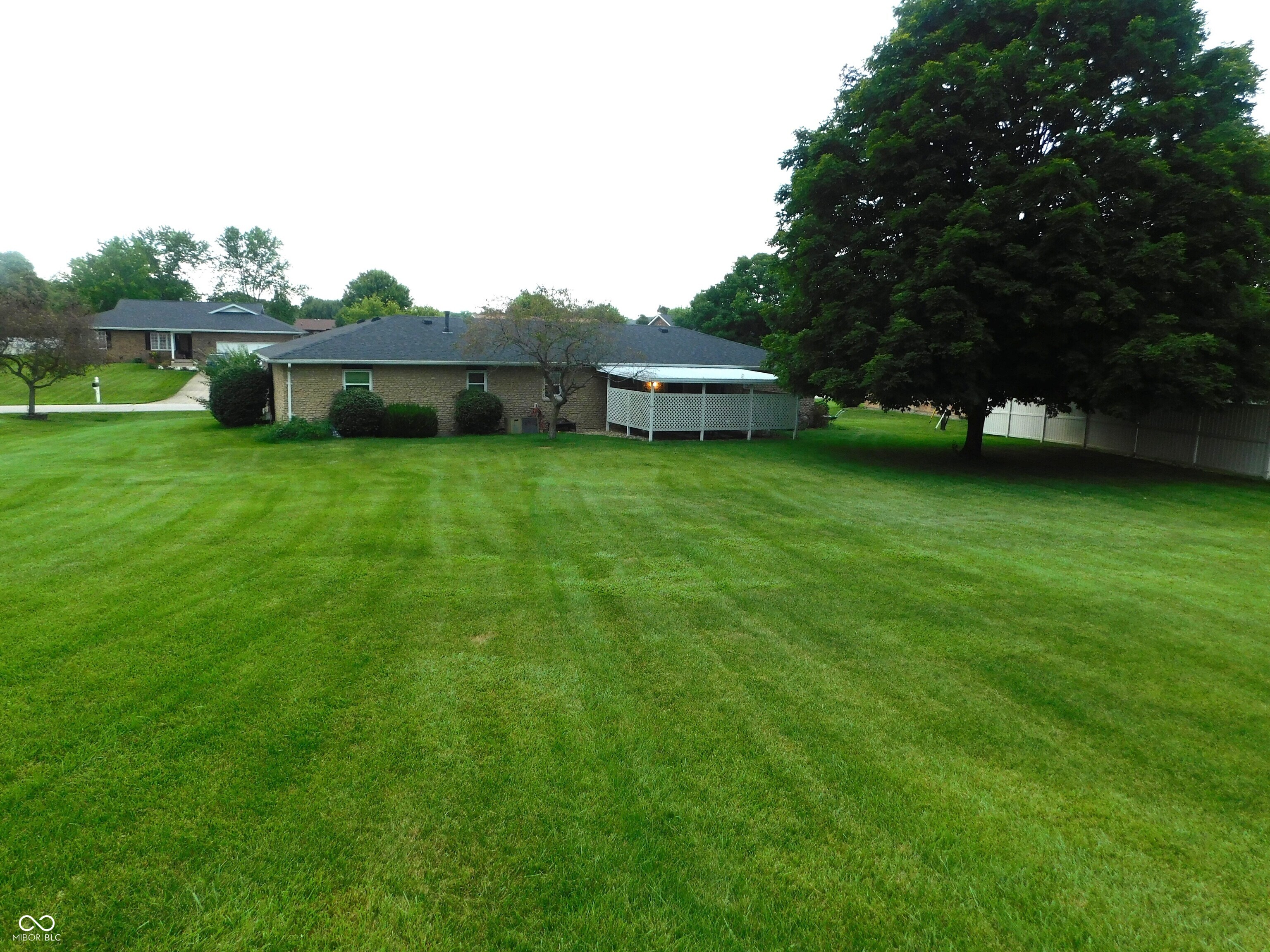 1037 E Tara Road