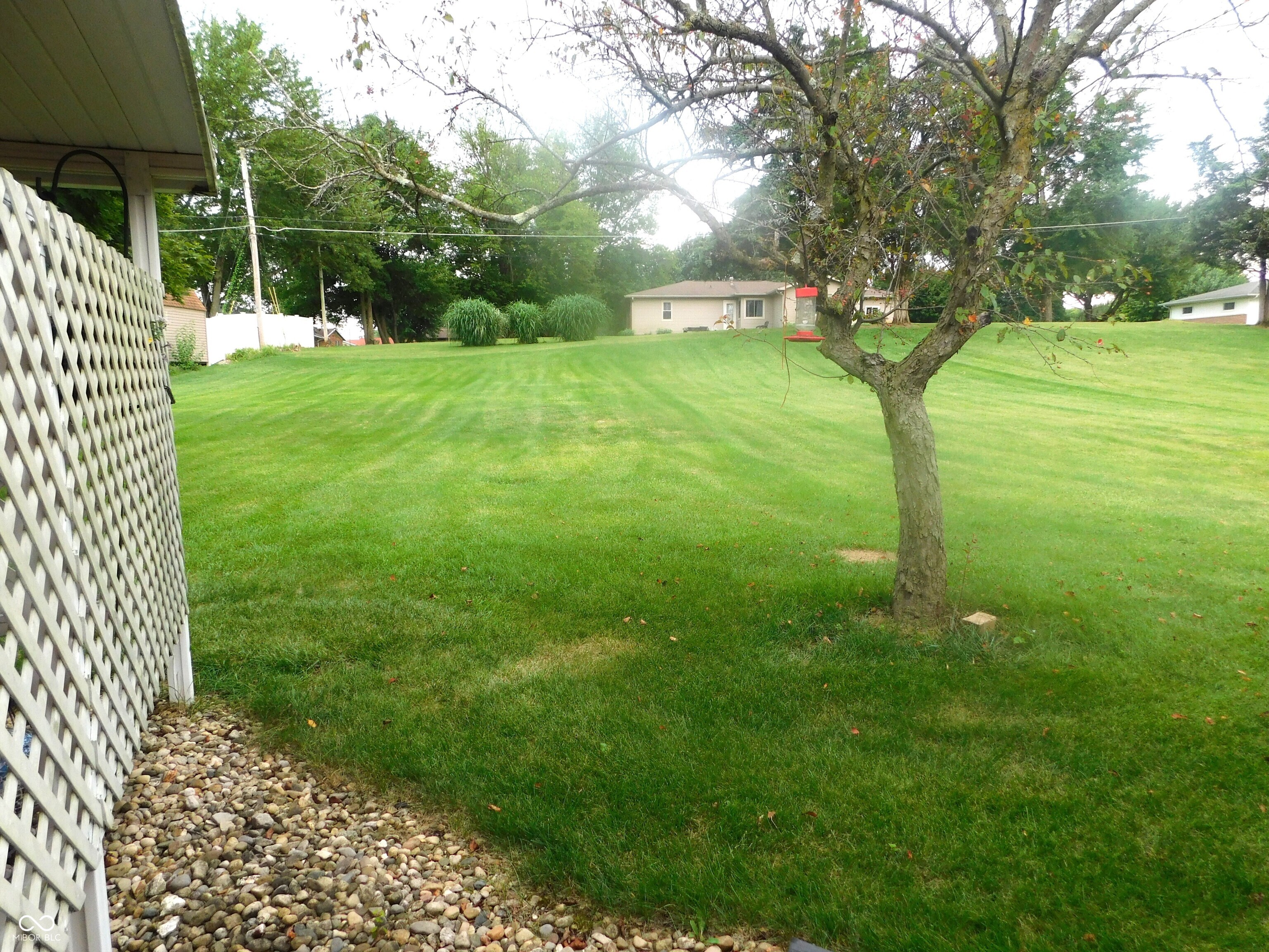 1037 E Tara Road
