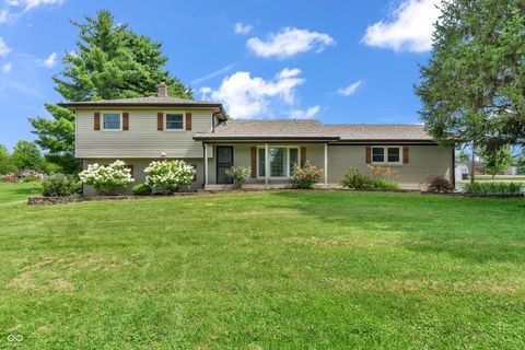 Photo of 9570 Vandergriff Road, Indianapolis, IN 46239 (MLS # 22112803)