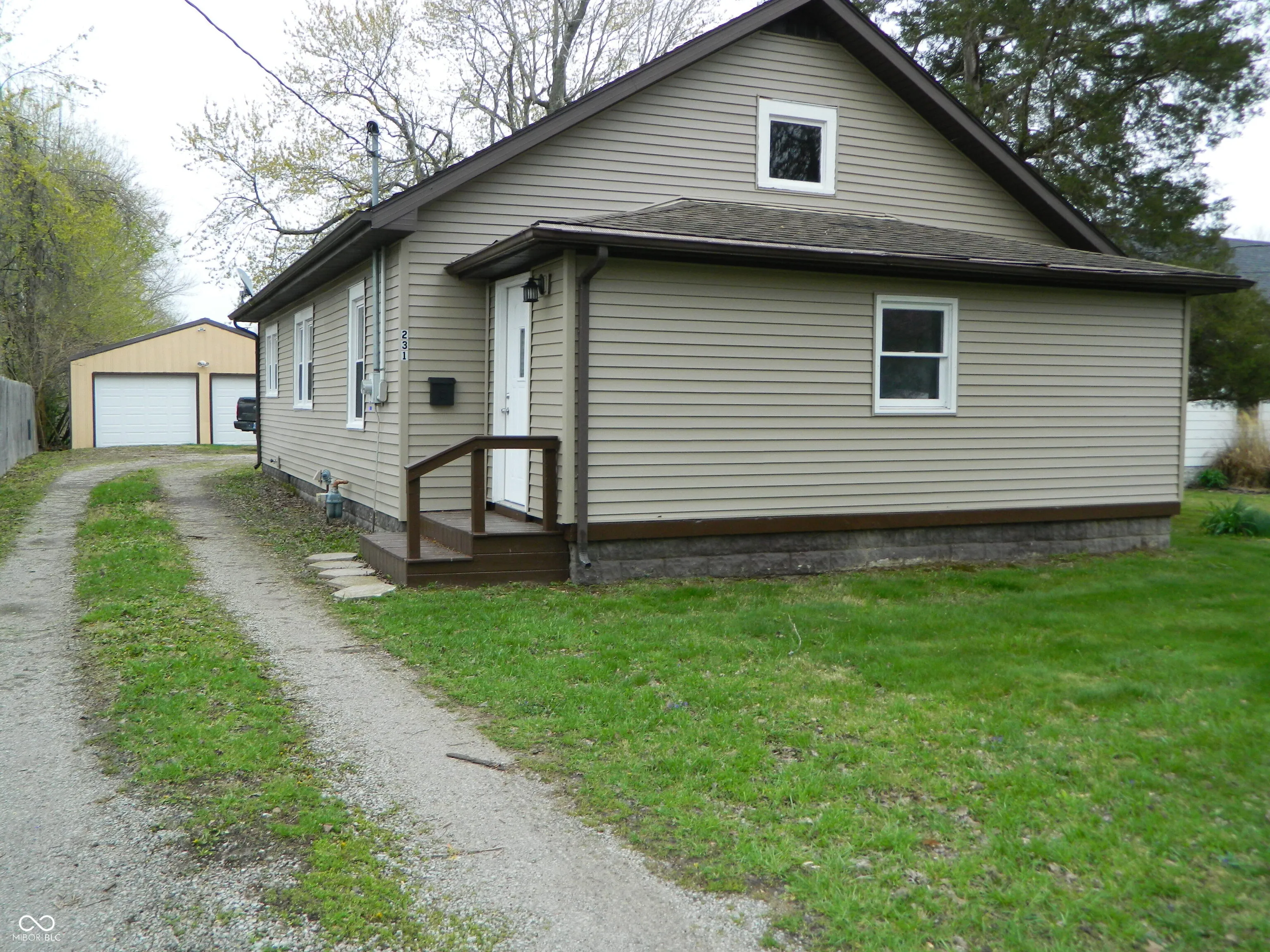 Austin, Indiana 47102, United States, 3 Bedrooms Bedrooms, ,2 BathroomsBathrooms,Residential,Pending,107366