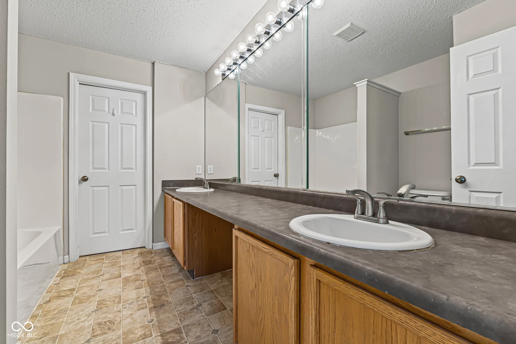 Indianapolis, Indiana 46239, United States, 3 Bedrooms Bedrooms, ,3 BathroomsBathrooms,Residential,Active,198345