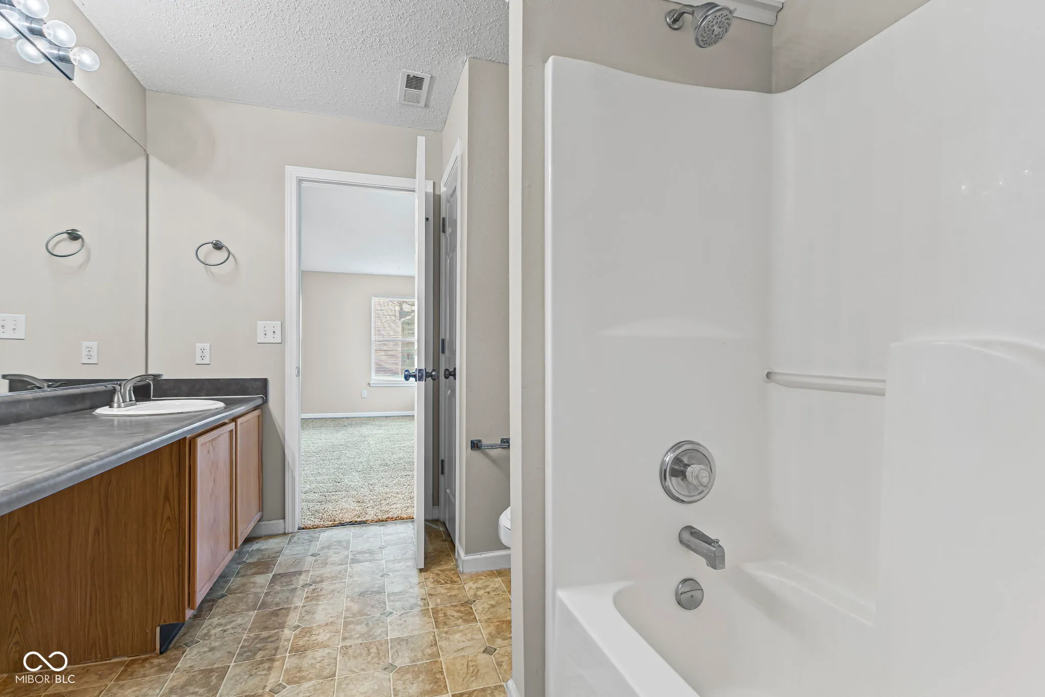 Indianapolis, Indiana 46239, United States, 3 Bedrooms Bedrooms, ,3 BathroomsBathrooms,Residential,Active,198345