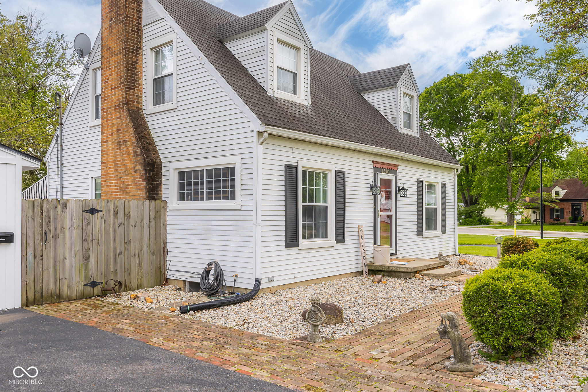 1301 Laurel Drive