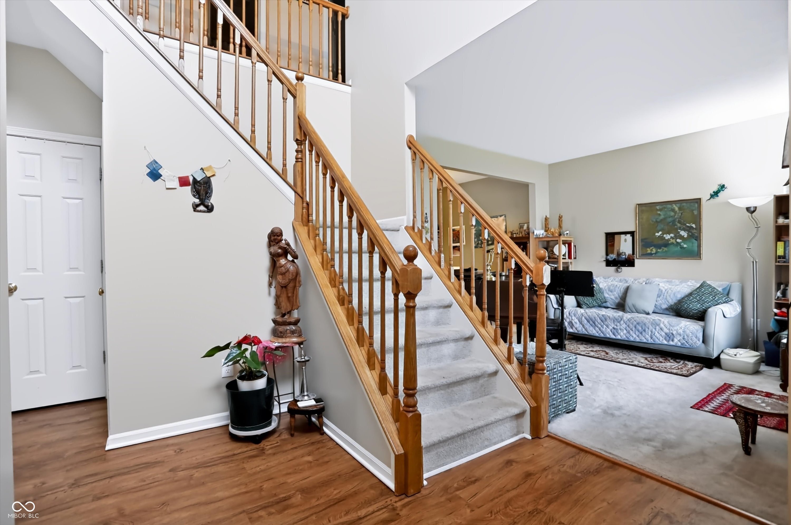 281 Wakefield Drive E