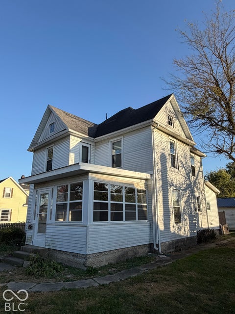 Photo of 1705 S E Street, Elwood, IN 46036 (MLS # 22131371)