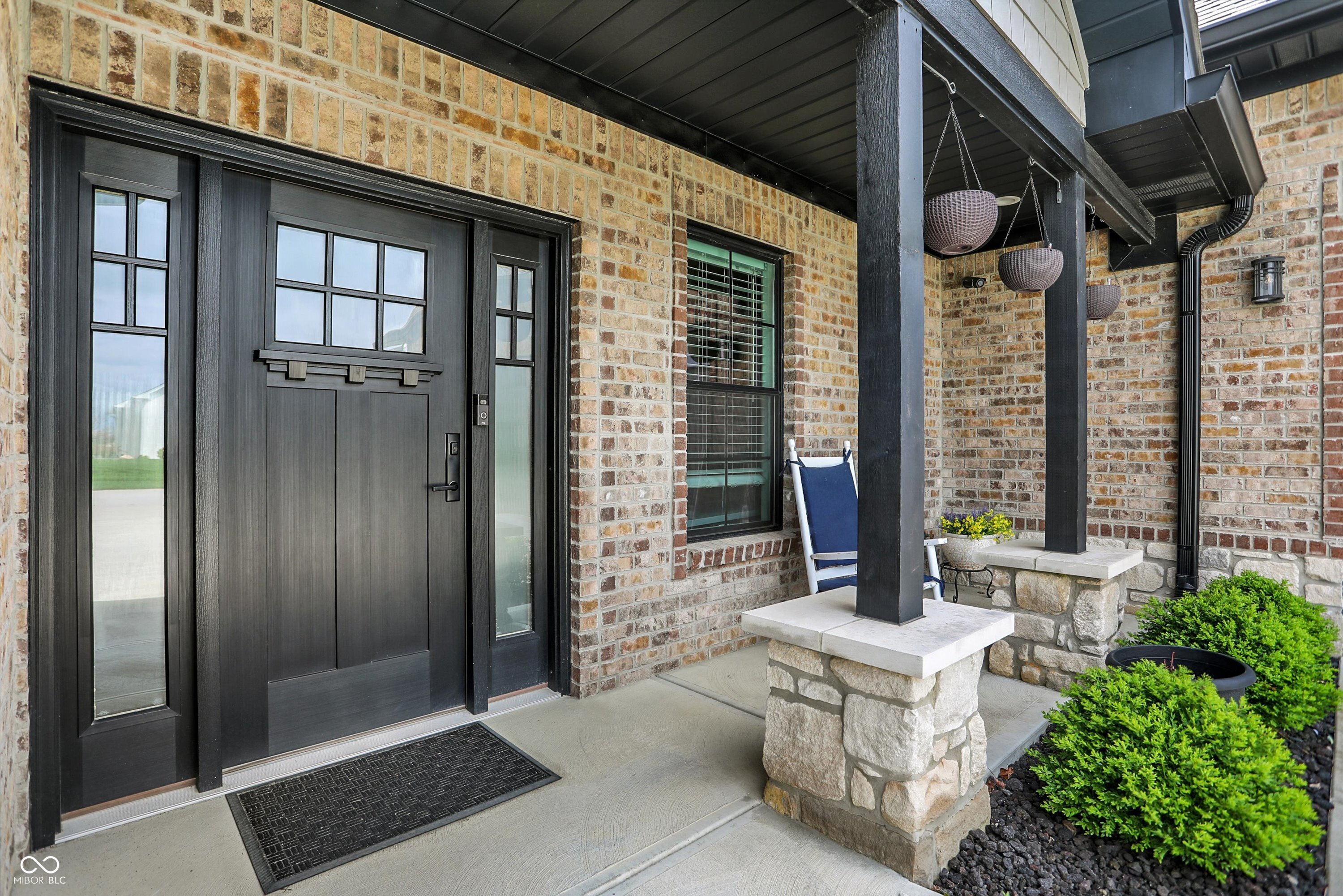 725 Meadowbrook Lane