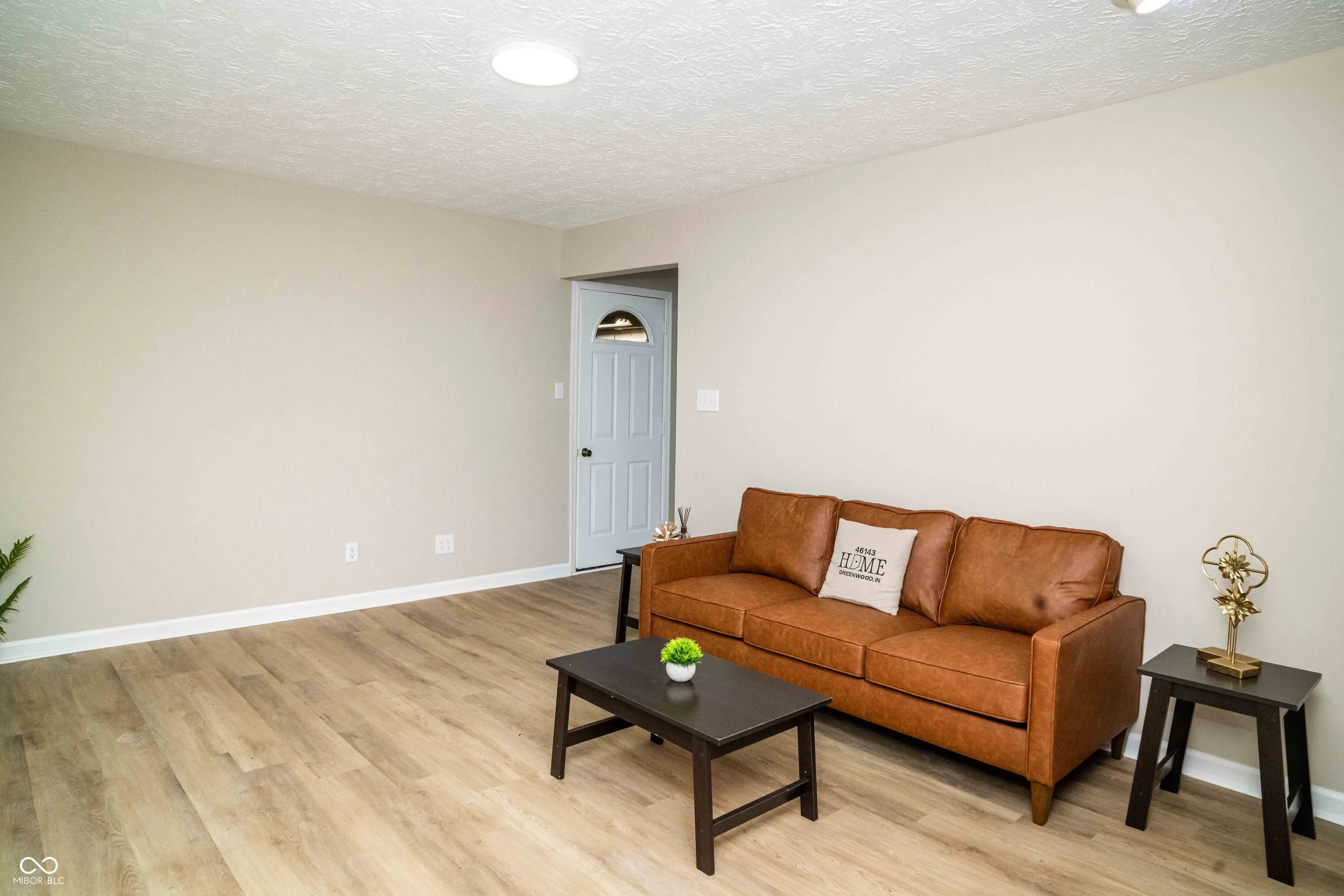 Greenwood, Indiana 46143, United States, 4 Bedrooms Bedrooms, ,2 BathroomsBathrooms,Residential,Pending,7711