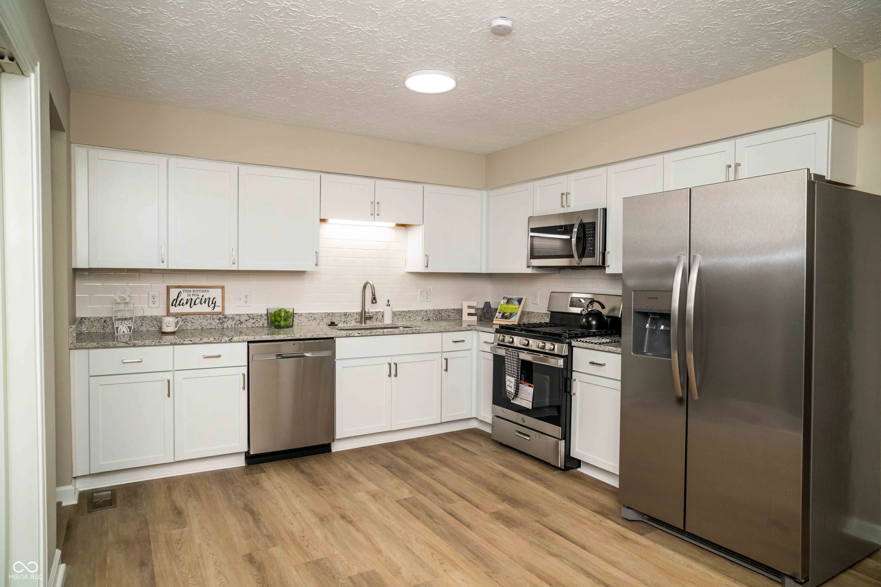 Greenwood, Indiana 46143, United States, 4 Bedrooms Bedrooms, ,2 BathroomsBathrooms,Residential,Pending,7711