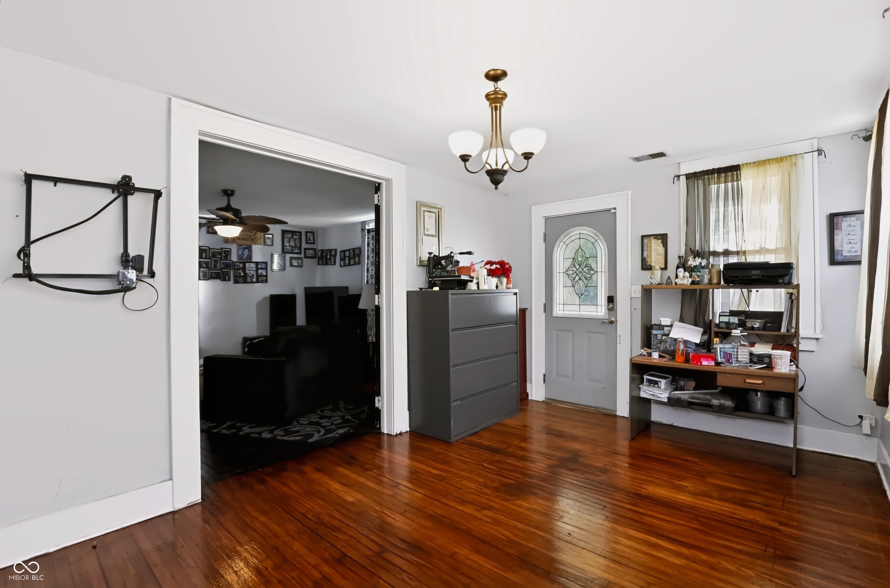 1139 W 5th Street