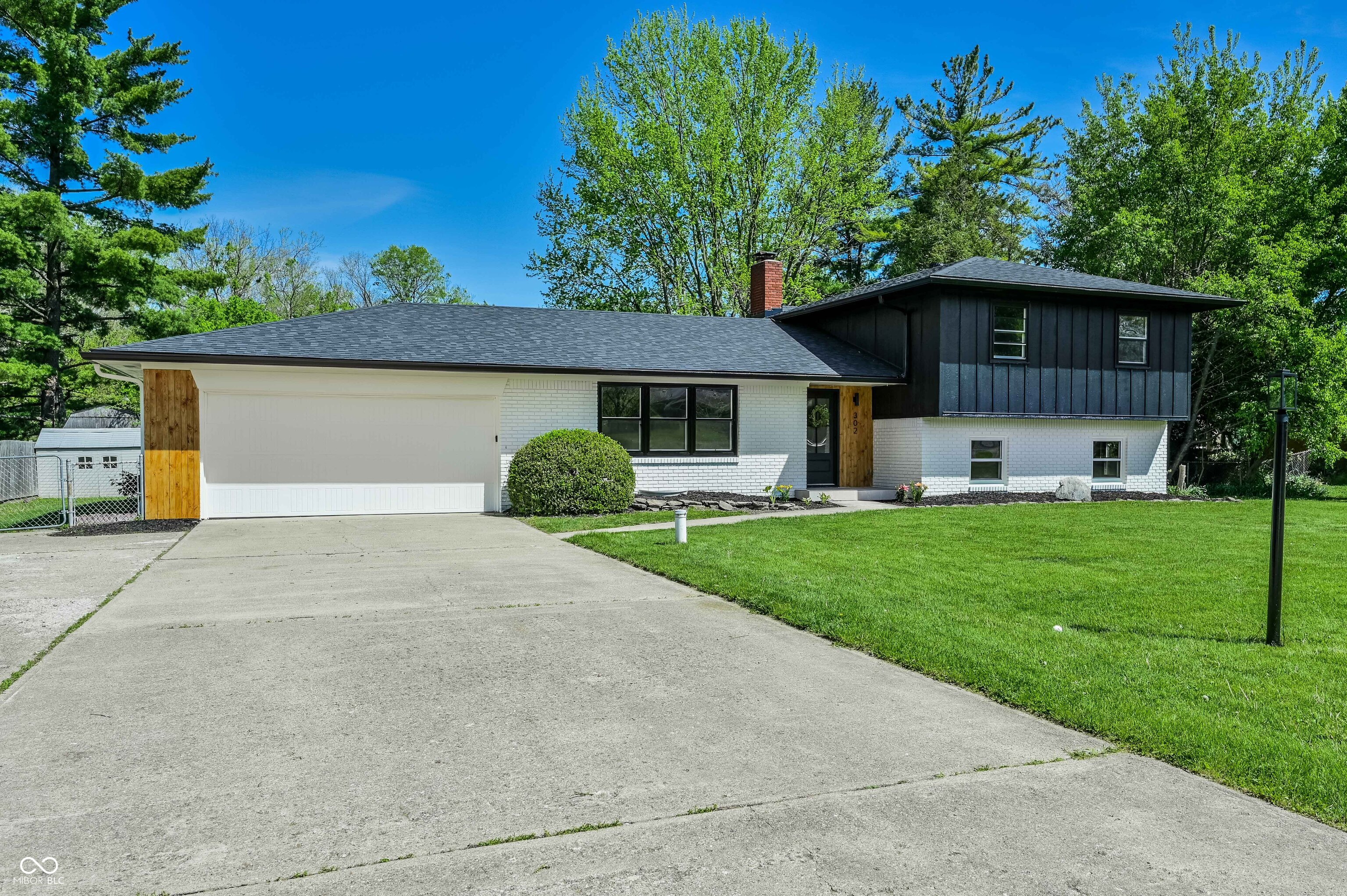 302 E Brunswick Avenue