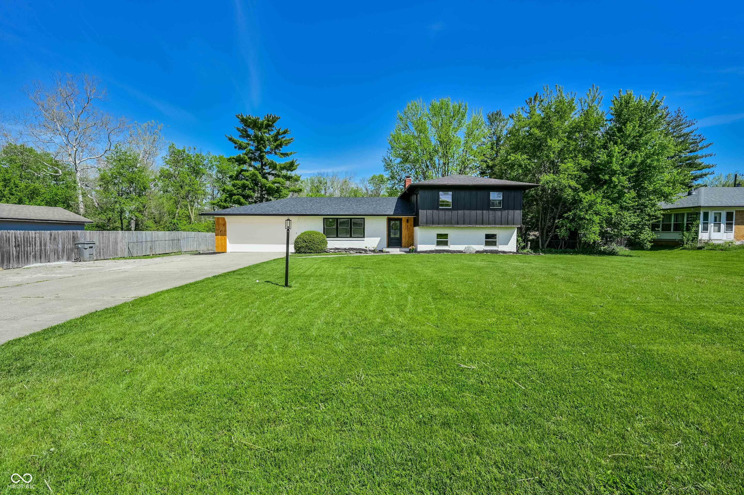 302 E Brunswick Avenue