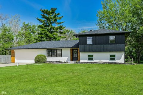 Photo of 302 E Brunswick Avenue, Indianapolis, IN 46227 (MLS # 22096685)