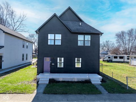 Photo of 2207 Lexington Avenue, Indianapolis, IN 46203 (MLS # 22090107)