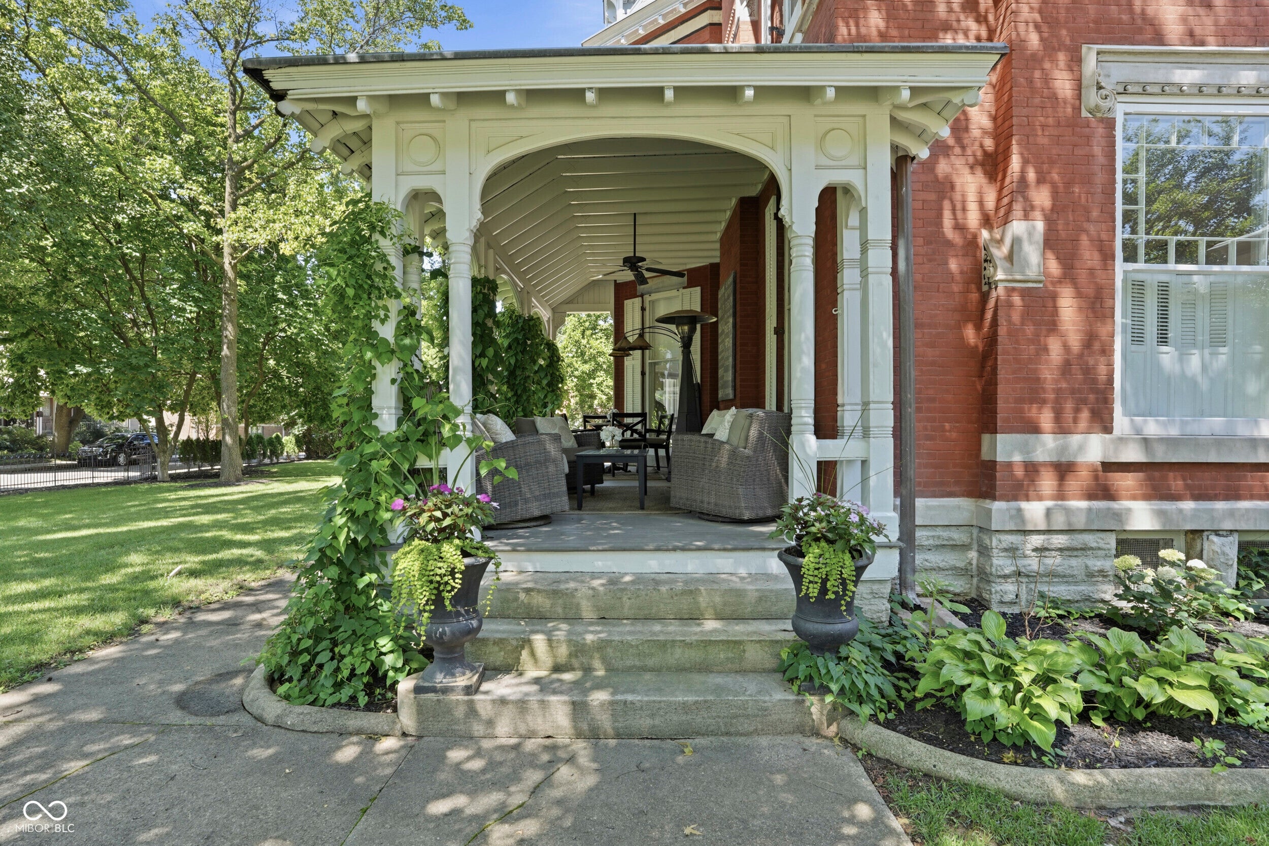 1504 N Park Avenue