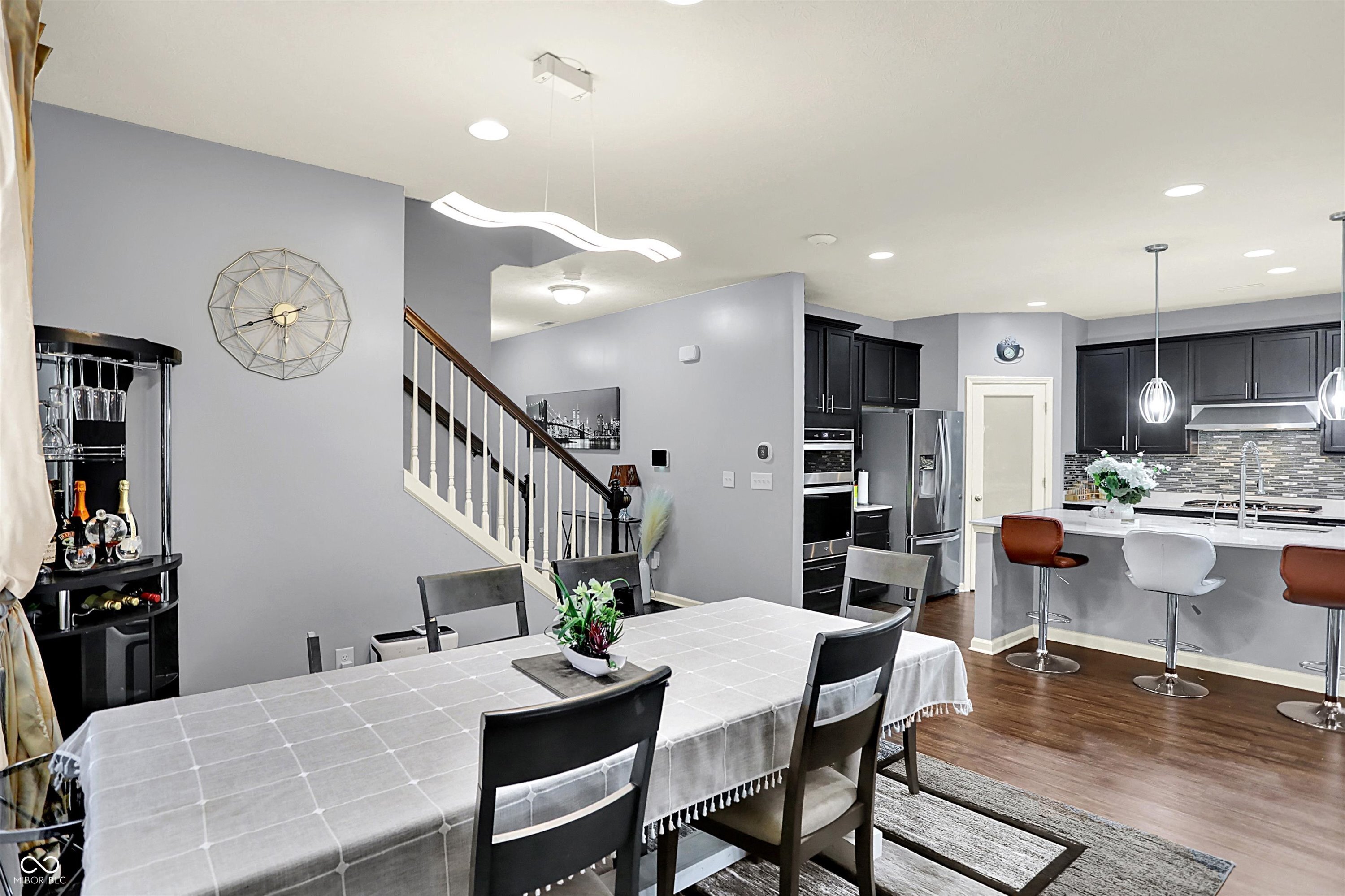 1302 Sunset Boulevard