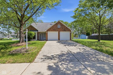 Photo of 12423 Ensley Place, Fishers, IN 46038 (MLS # 22090486)