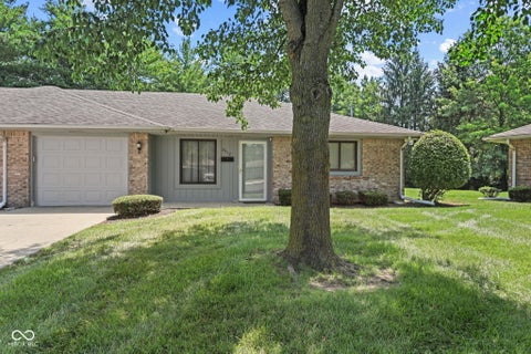 Photo of 2517 Eric Court, Anderson, IN 46012 (MLS # 22118810)