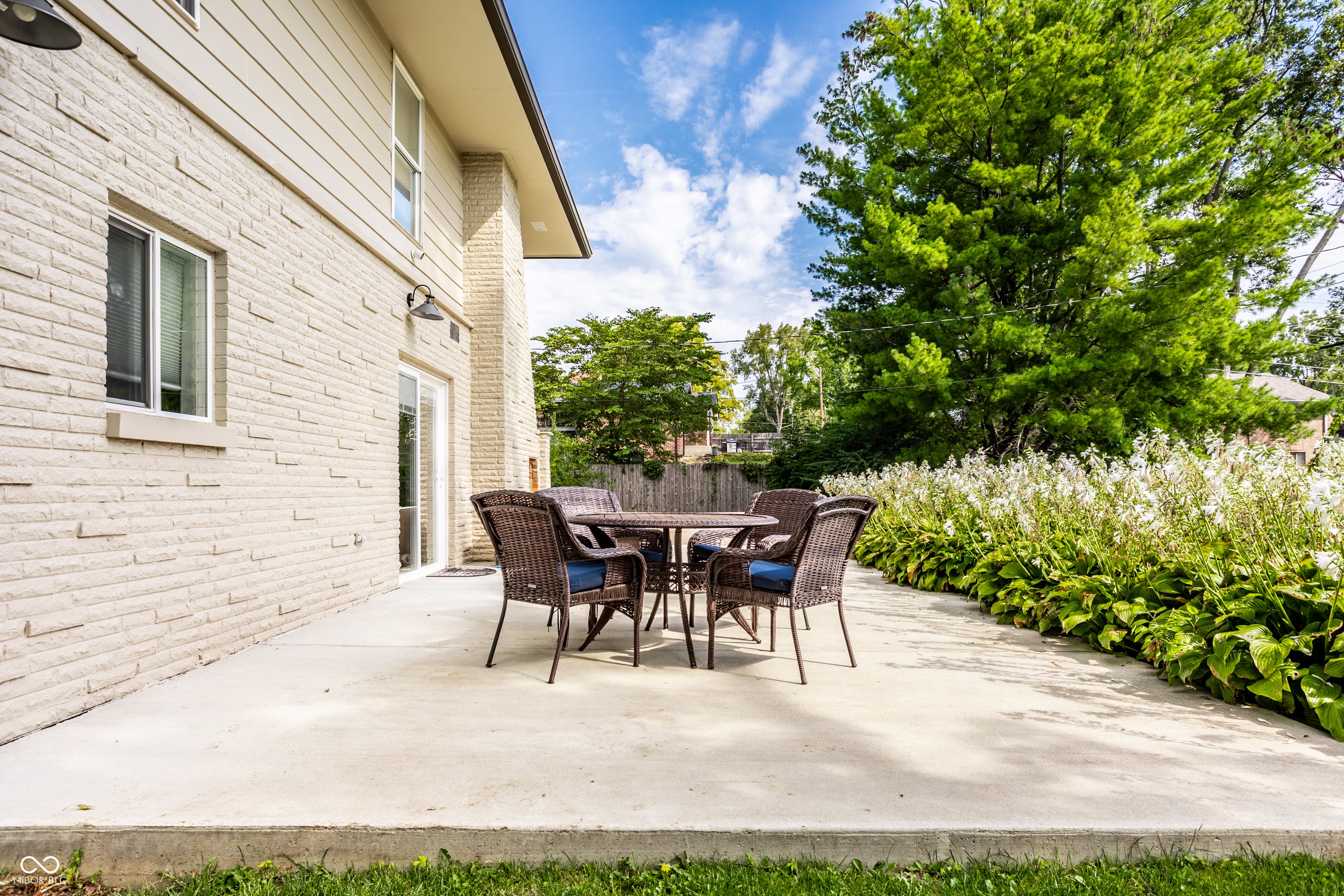 5847 Gloucester Circle