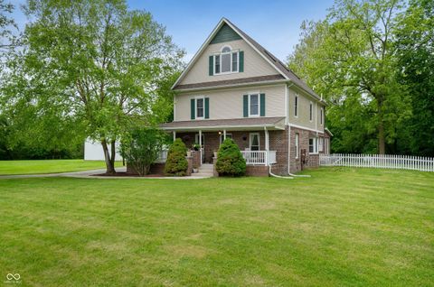 Photo of 2708 N 400 E, Greenfield, IN 46140 (MLS # 22092454)