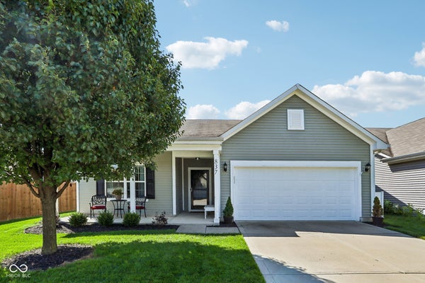 837 NORTHWICH AVE, WESTFIELD, IN 46074 - Image c2e772d4846978ed69e1b77dc20af02c/1290901875