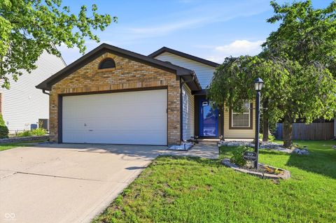 Photo of 10352 Sun Gold Court, Fishers, IN 46037 (MLS # 22106737)
