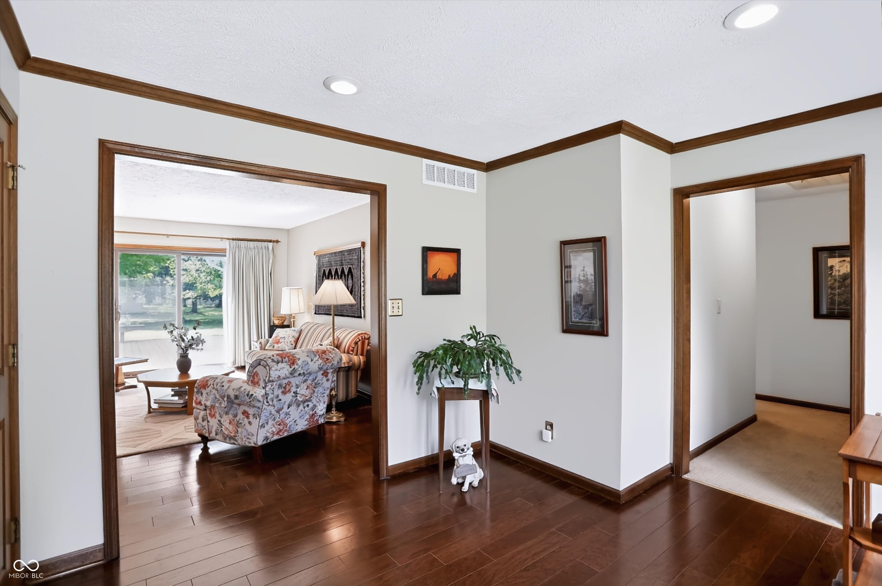 9 Bluebird Court